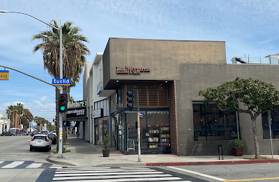 La Monarca Bakery & Cafe