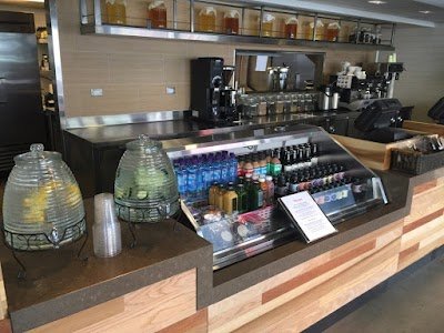 The Hive Superfood Eats & Organic Cafe – Santa Monica