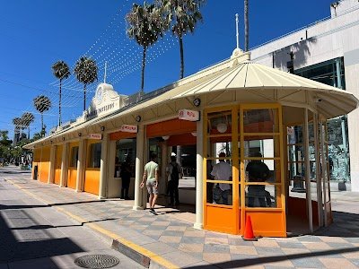 Odd One Out Tea Santa Monica